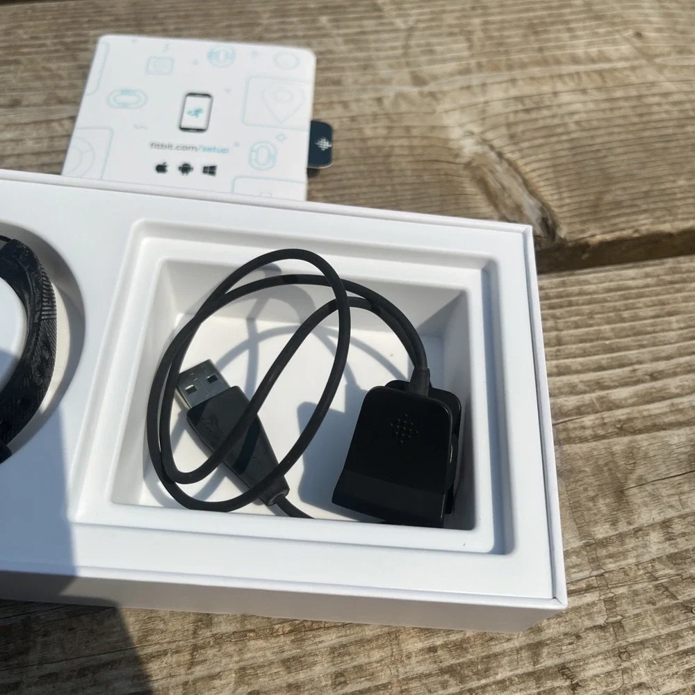 New Fitbit Alta HR Heart Rate Black BAND